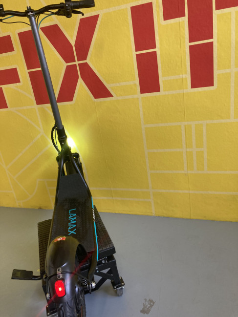 LAMAX eLander SA50 - jazdená 0km