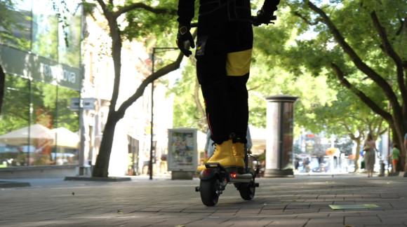 Recenzia Vsett 8+: Dva motory v triede nemajú konkurenciu