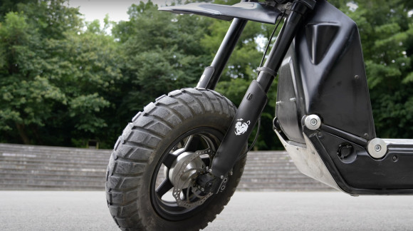 Recenzia Mosphera 48 V: Monštrum, čo nič nezastaví